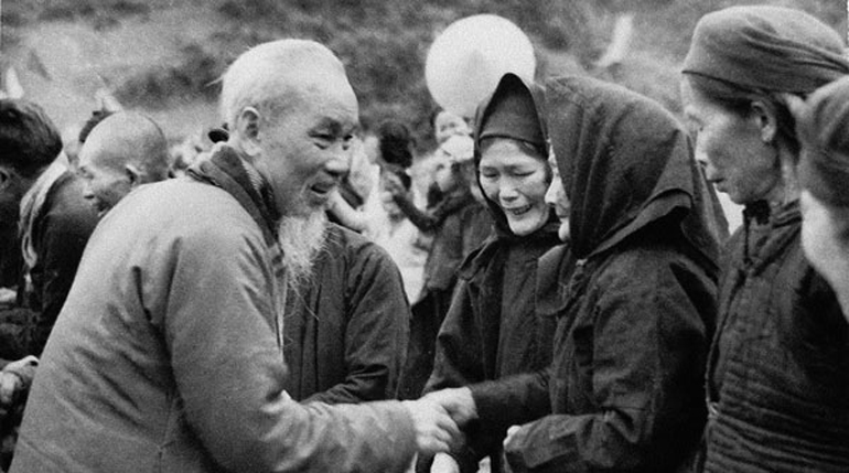 Hình ảnh Bác sống mãi trong trái tim mỗi người dân